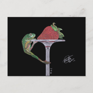 CARTE POSTALE FROG CATCHING A STRAWBERRY