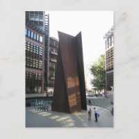 Fulcrum (1987) de Richard Serra, est un spécif du