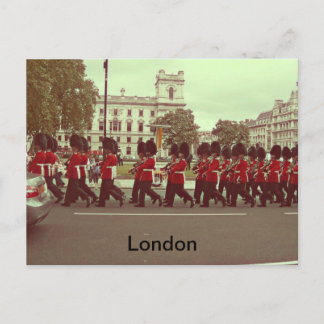Carte Postale Gardes de marche au palais de buckingham