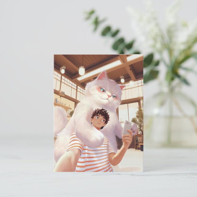 Carte Postale Géant Fluffy : Selfie de chat blanc dans un café r (Debout devant)