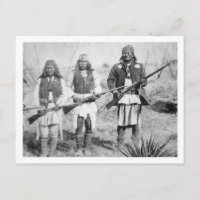Geronimo et trois de ses guerriers Apache, 1886 (b