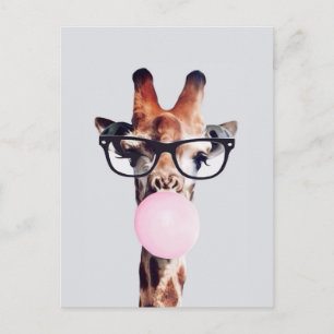 Carte Postale Girafe portant des lunettes soufflant un bubble gu