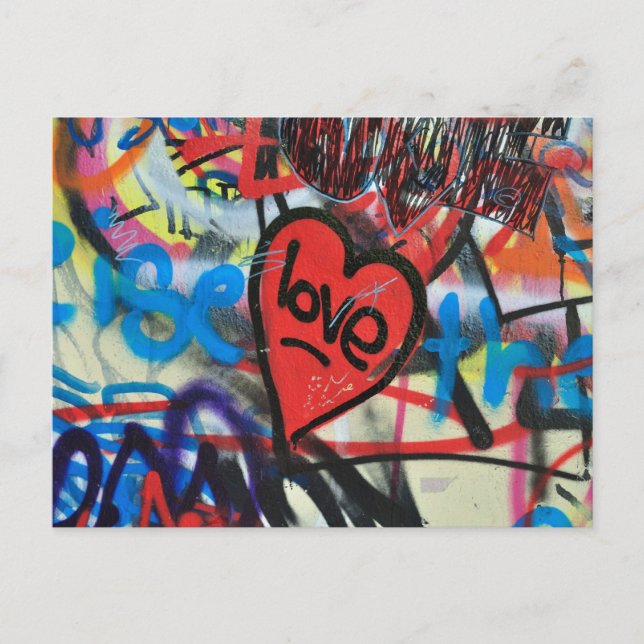 Carte Postale graffiti d'amour de coeur peint en rouge (Devant)