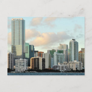 Carte Postale gratte-ciel de Miami contre ciel dégagé