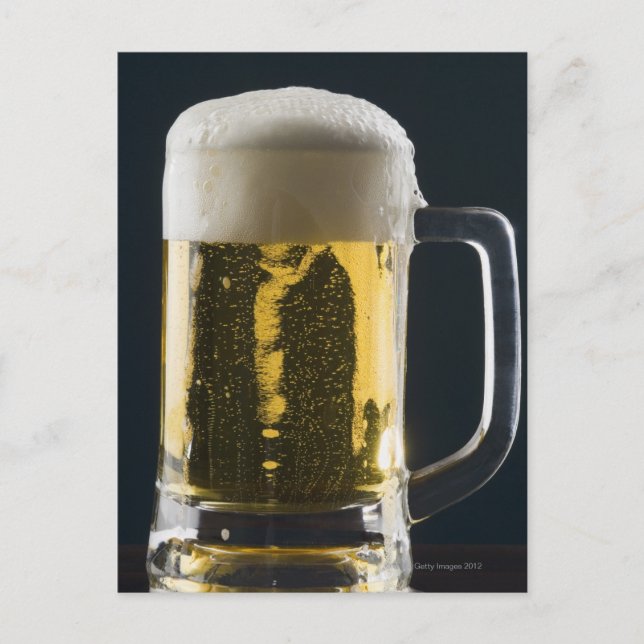 Carte Postale Gros plan d'un verre de bière (Devant)