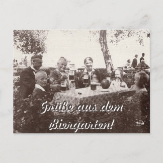 Carte Postale Grüße aus dem Biergarten Schwarzweißfoto Familie