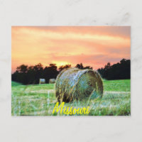haybales au coucher du soleil