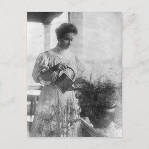 Carte Postale Helen Keller Watering Portrait Plante