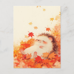 Carte Postale Hérisson couché dans les feuilles d'érable en auto
