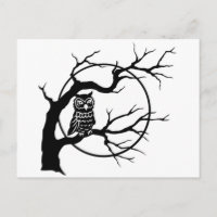 Hibou Effrayant dans l'Arbre