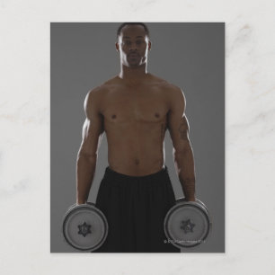 Carte Postale Homme physiquement apte levant des haltères