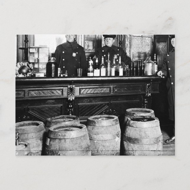 Carte Postale Interdiction - Police Speakeasy Raid Bootlegger -  (Devant)
