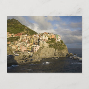 Carte Postale Italy, Cinque Terre, Manarola. Village on cliff.