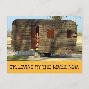 Carte Postale JE VIS MAINTENANT AU BORD DE LA RIVIÈRE Drôle de R