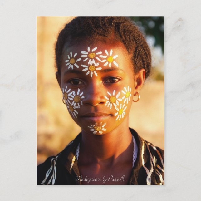 Carte Postale Jeune femme Nosibéenne (Devant)