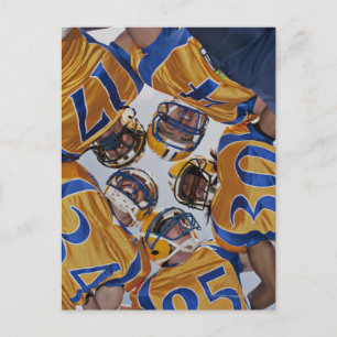 Carte Postale Joueur de football en pleine ville