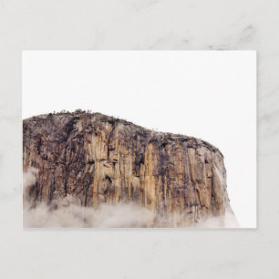 Carte Postale La falaise de Sheer se lève au-dessus des nuages