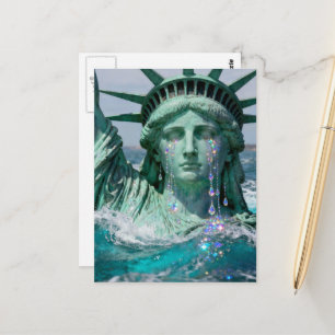 Carte Postale La Statue de la Liberté pleure et fond surréaliste