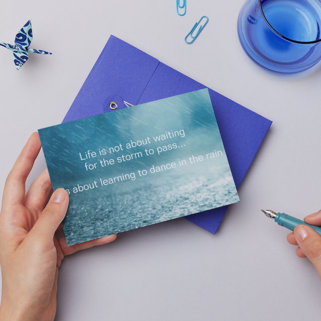 Carte Postale La vie lutte Inspirational Citation Pluie photo (Créateur téléchargé)