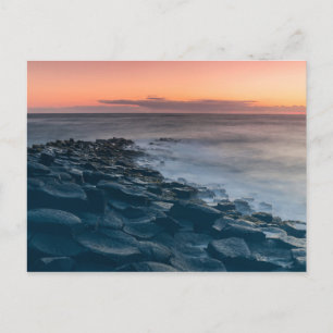 CARTE POSTALE LA VOIE DE CAUSEWAY DU GÉANT - BUSHMILLS, IRLANDE 