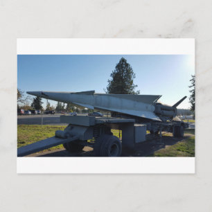 Carte Postale Lanceur de missiles militaires sur remorque à roue