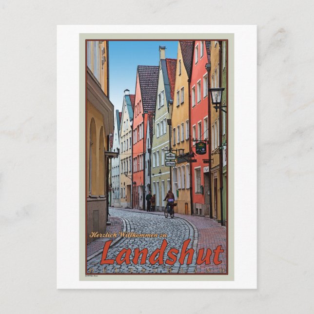Carte Postale Landclose - Biker sur Cobblestone Alley (Devant)