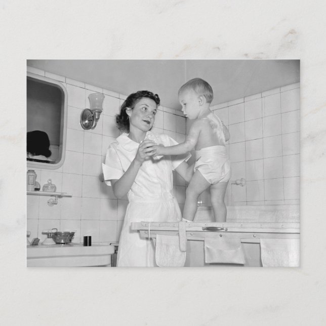 Carte Postale Le Bain de bébé, 1937 (Devant)