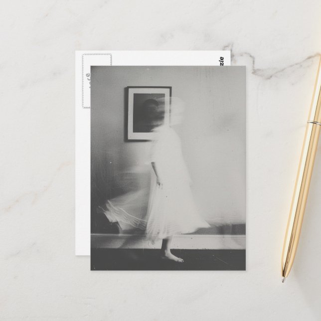 Carte Postale Le fantôme dans le couloir (Devant/Arrière en situation)