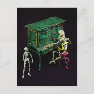 Carte Postale Le Jour des Morts figure comme musiciens