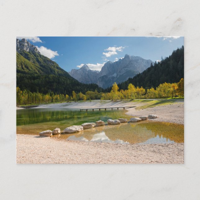 Carte Postale Le lac Jasna dans les Alpes slovènes à l'automne (Devant)