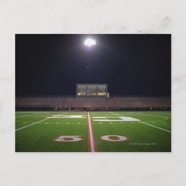 Carte Postale Le terrain de football américain éclairé la nuit (Devant)