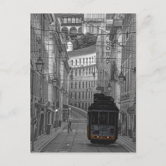Carte Postale Le tramway jaune de Lisbonne noir et blanc (Devant)
