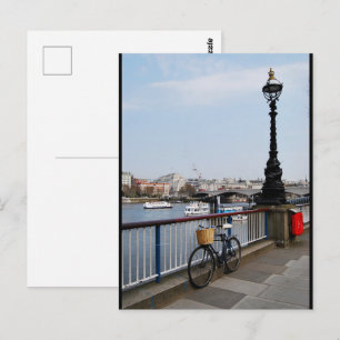 Carte Postale Le Vélo au bord de la Tamise