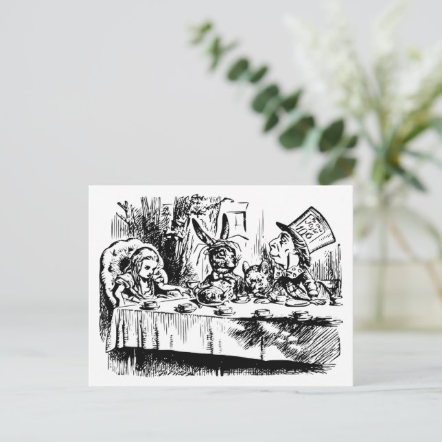 Carte Postale Les aventures d'Alice au pays des merveilles (Debout devant)