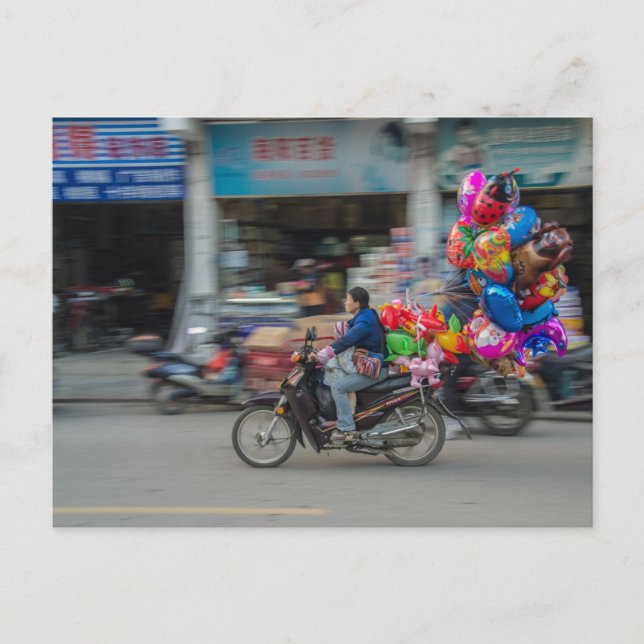 Carte Postale Les ballons chinois au centre de l'attention (Devant)