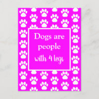 Les chiens d'animaux de compagnie amusants sont de