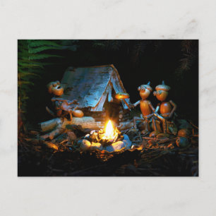 Carte Postale Les elfes d'Acorn autour du feu de camp du camping