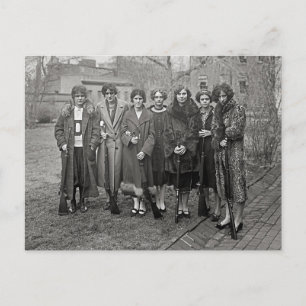 Carte Postale Les Filles À Fusil, 1925