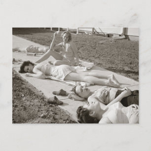 Carte Postale Les filles bronzage, 1943