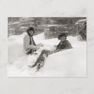 Carte Postale Les filles dans la neige, 1922