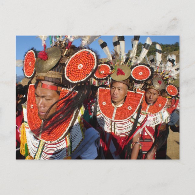 Carte Postale Les guerriers nagas (Devant)