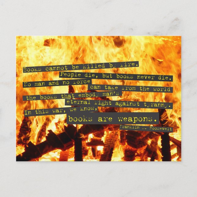 Carte Postale Les livres sont des armes (Devant)