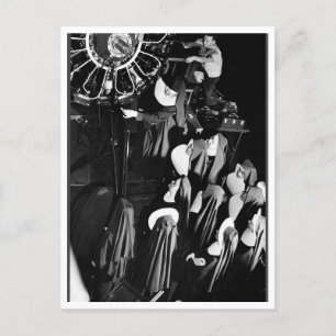 Carte Postale Les Soeurs Volantes.