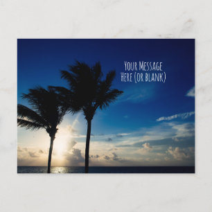 Carte Postale Lever de soleil tropical brillant sur la côte des 