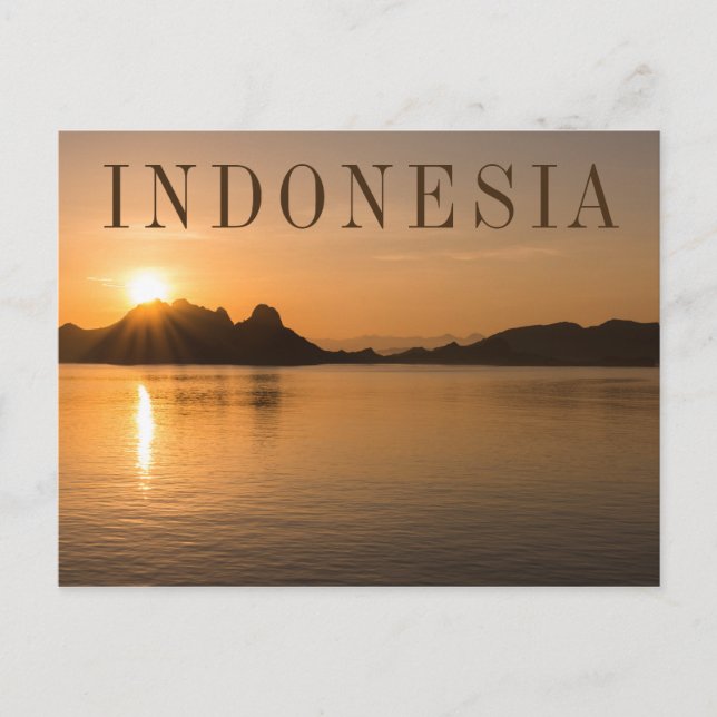 Carte Postale L'île de Komodo au coucher du soleil (Devant)