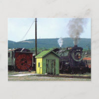 Locomotive à vapeur entrant dans le triage du trai