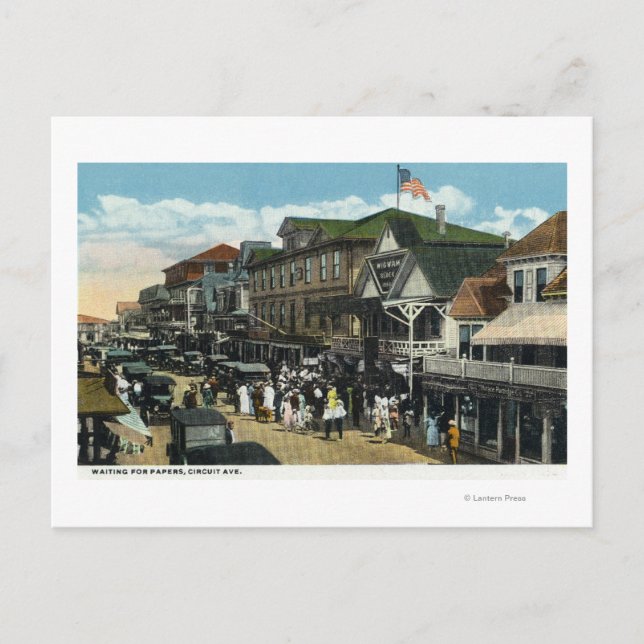 Carte Postale Martha's Vineyard, Circuit Avenue Scene (Devant)