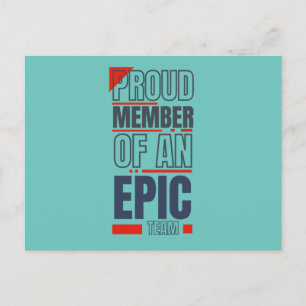 Carte Postale Membre fier d'un bureau de travail d'équipe Epic T