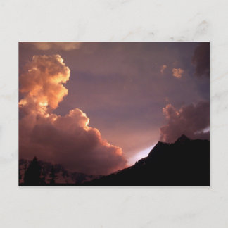 CARTE POSTALE MÊME LORSQUE LE MONDE CHANGE RAPIDEMENT