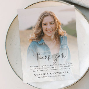 Carte Postale Merci photo du mémorial funéraire moderne